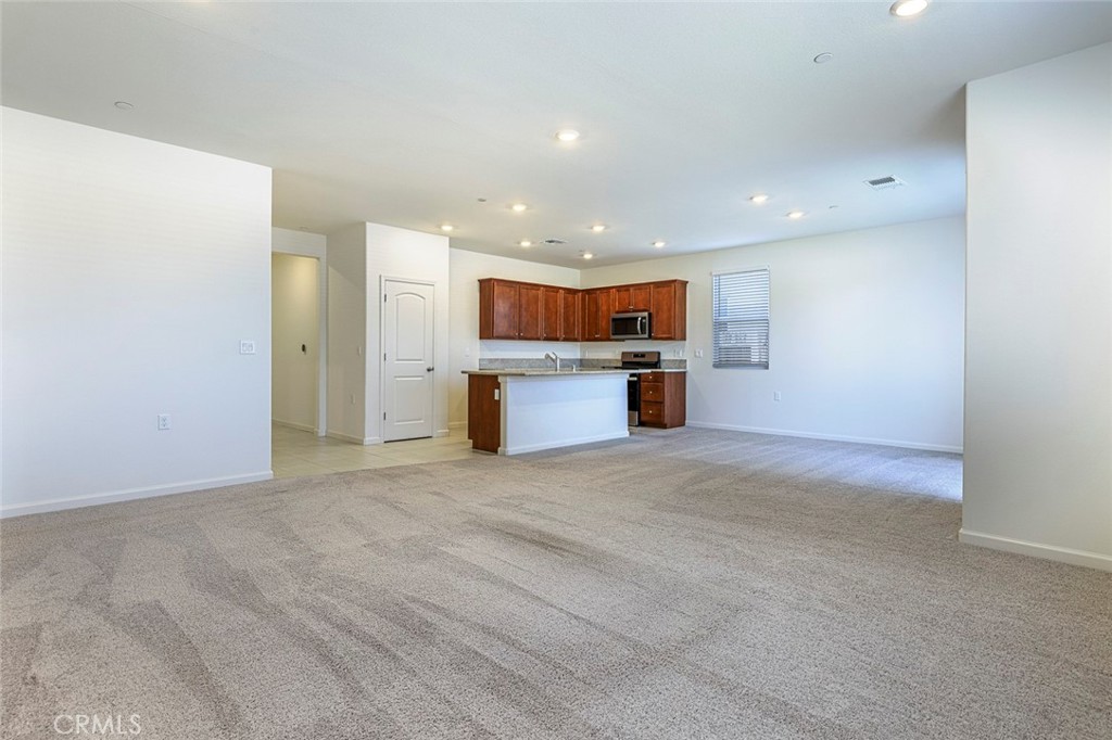 636 N Apricot, Fresno, CA 93727