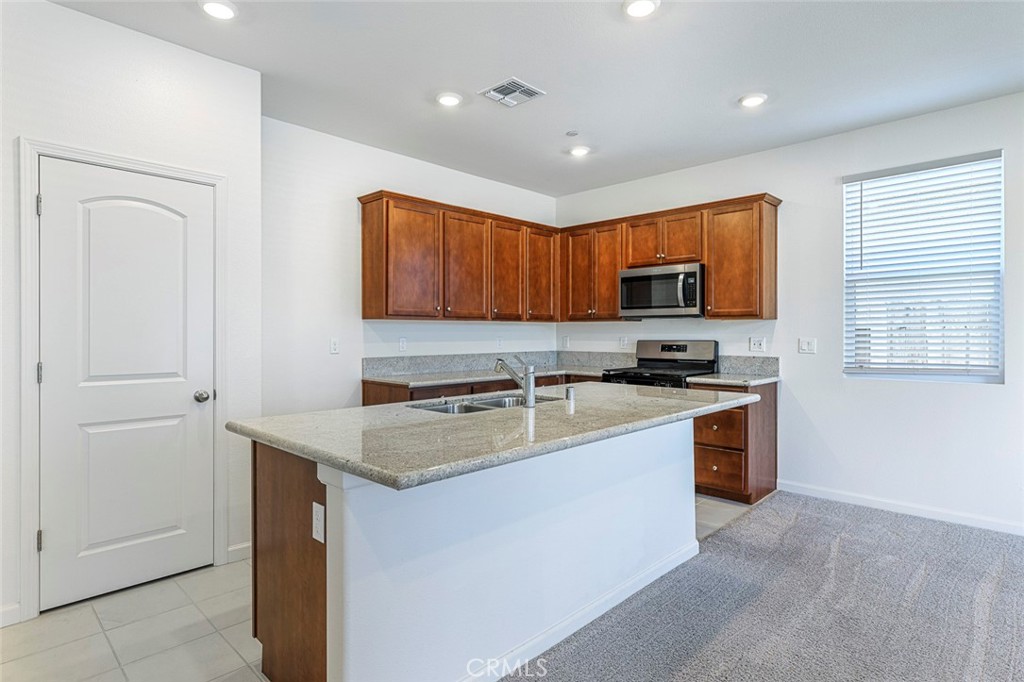 636 N Apricot, Fresno, CA 93727