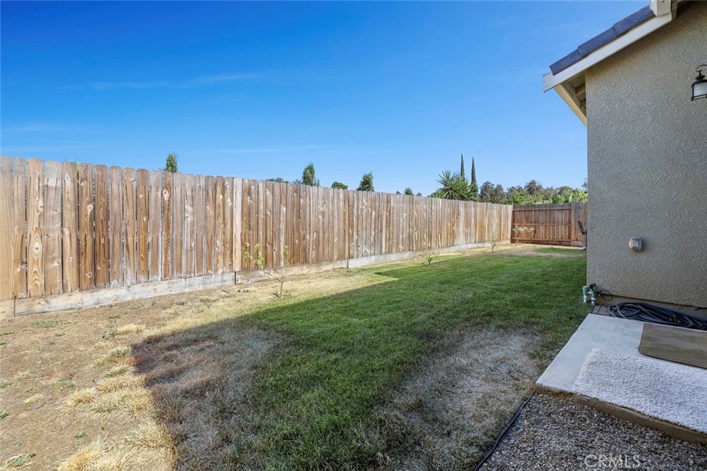 636 N Apricot, Fresno, CA 93727