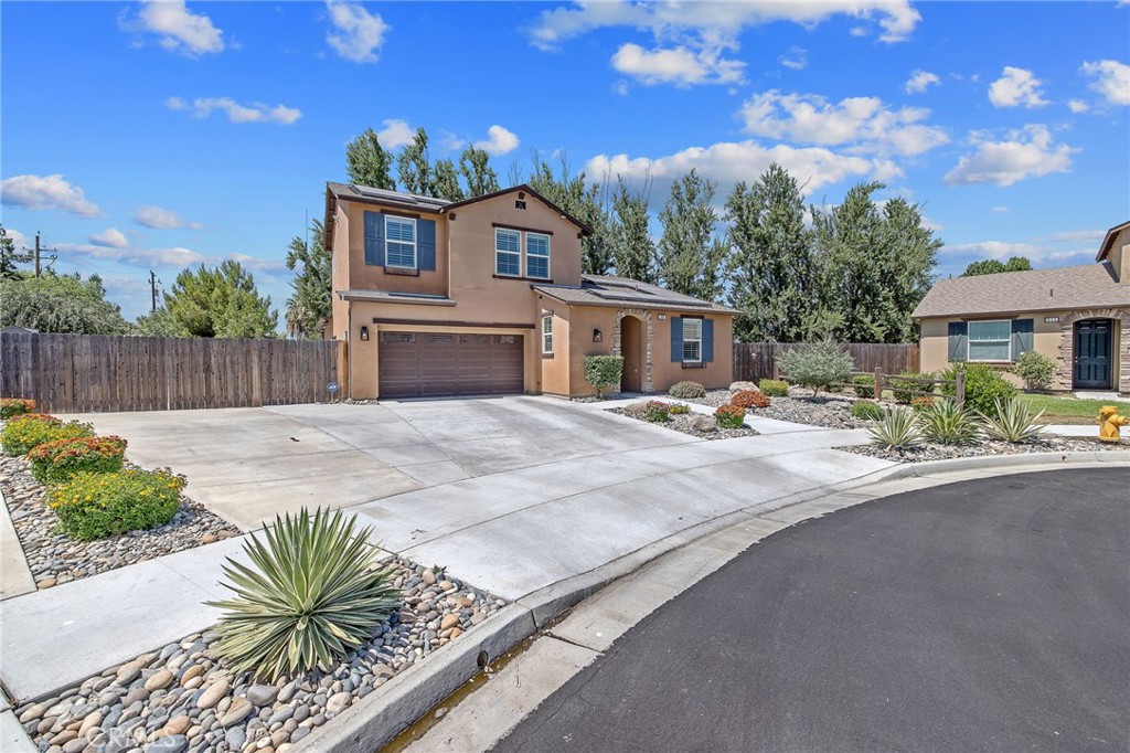 908 Tuscany Ct, Lemoore, CA 93245