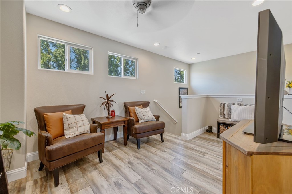 908 Tuscany Ct, Lemoore, CA 93245
