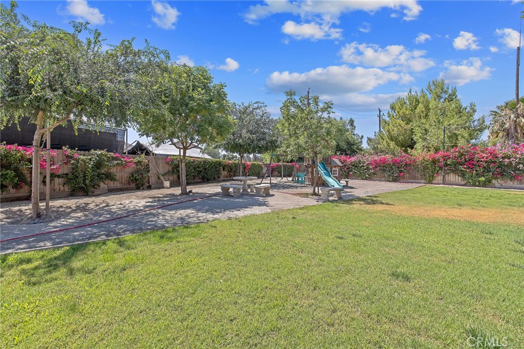 908 Tuscany Ct, Lemoore, CA 93245