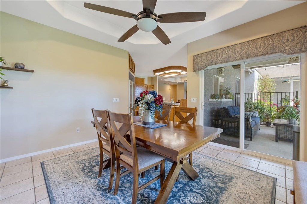 2833 E Laura Ct, Visalia, CA 93292