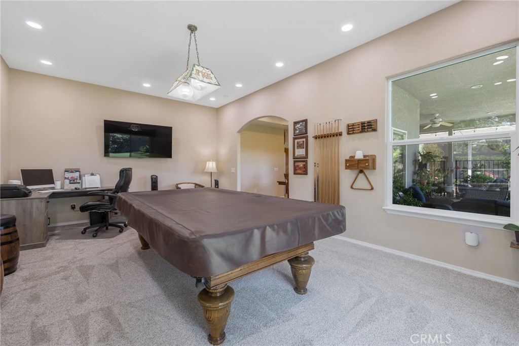 2833 E Laura Ct, Visalia, CA 93292