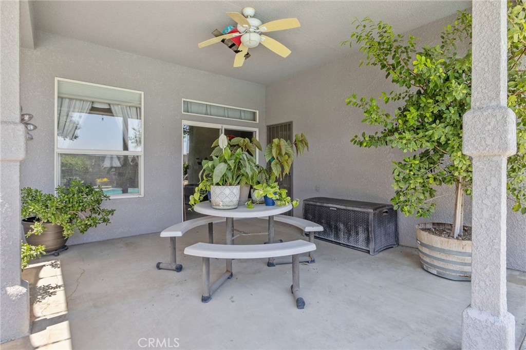 2833 E Laura Ct, Visalia, CA 93292