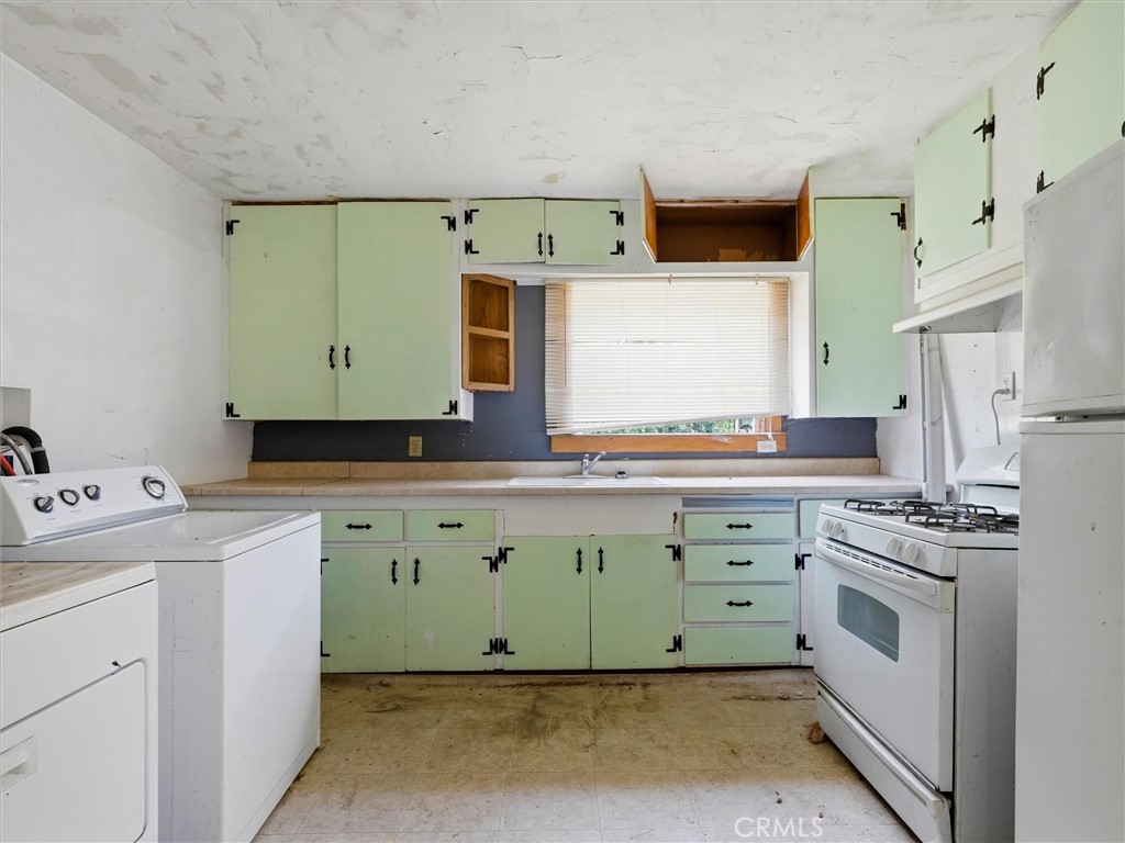 6103 School, Mariposa, CA 95338