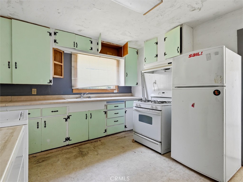6103 School, Mariposa, CA 95338