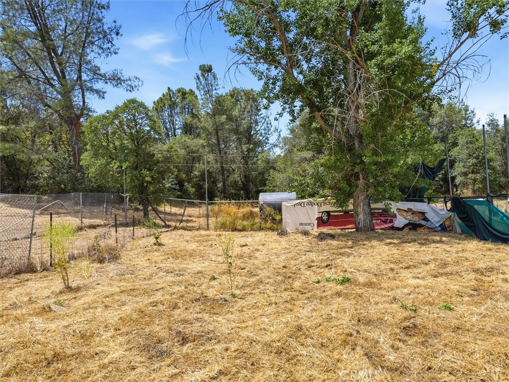 6103 School, Mariposa, CA 95338