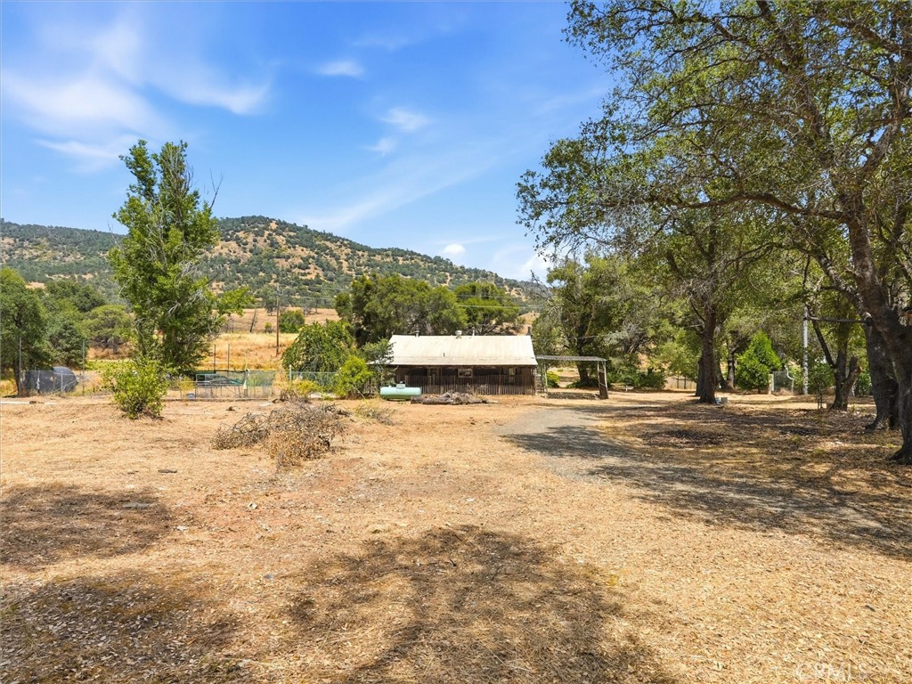 6103 School, Mariposa, CA 95338