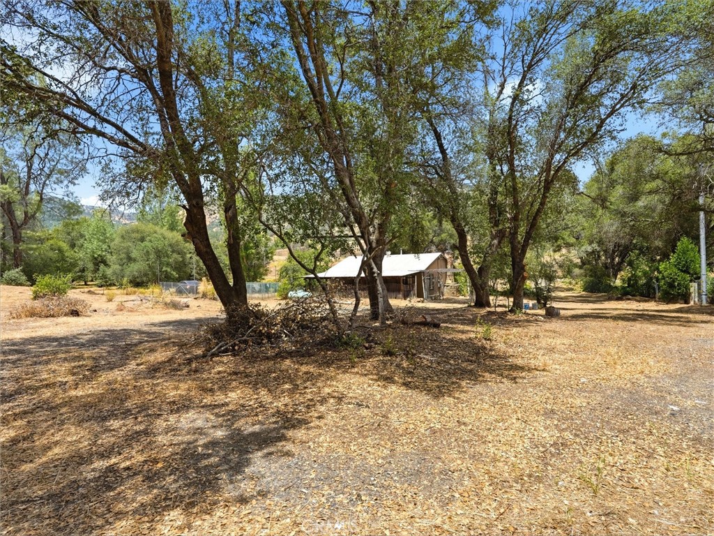 6103 School, Mariposa, CA 95338