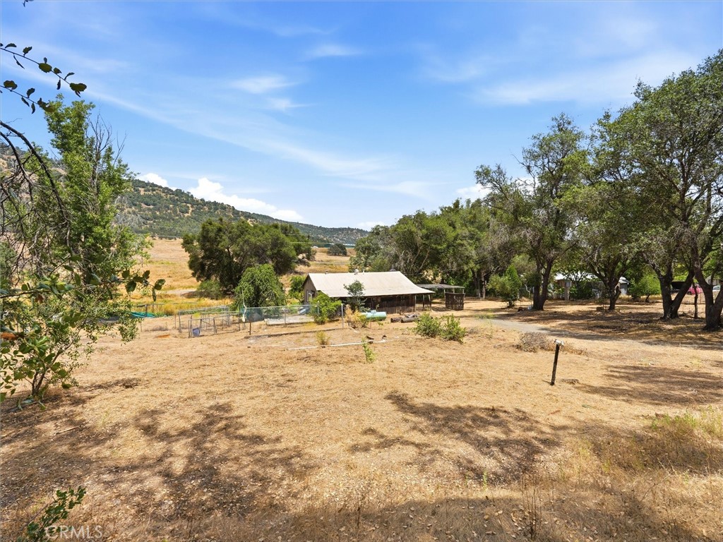 6103 School, Mariposa, CA 95338