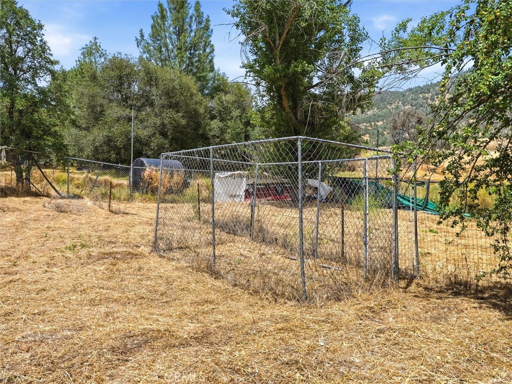 6103 School, Mariposa, CA 95338