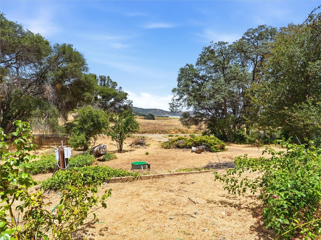 6103 School, Mariposa, CA 95338