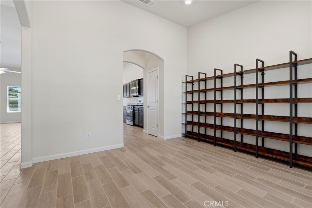 2025 Madeline Dr, Hanford, CA 93230