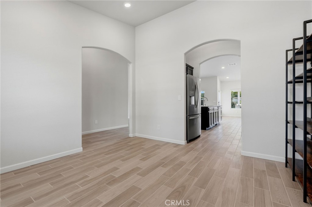 2025 Madeline Dr, Hanford, CA 93230
