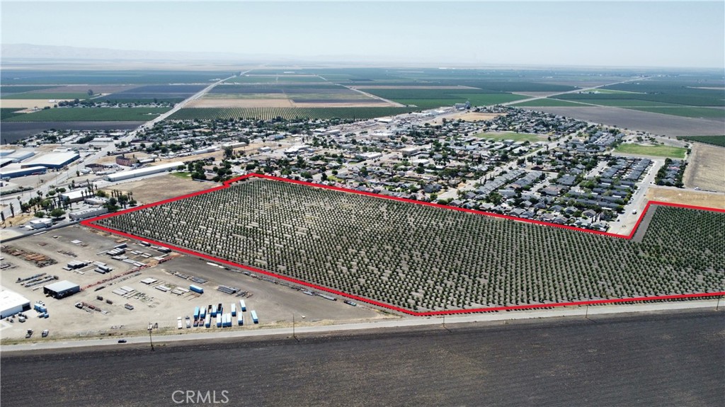 1 S Placer Ave, San Joaquin, CA 93660