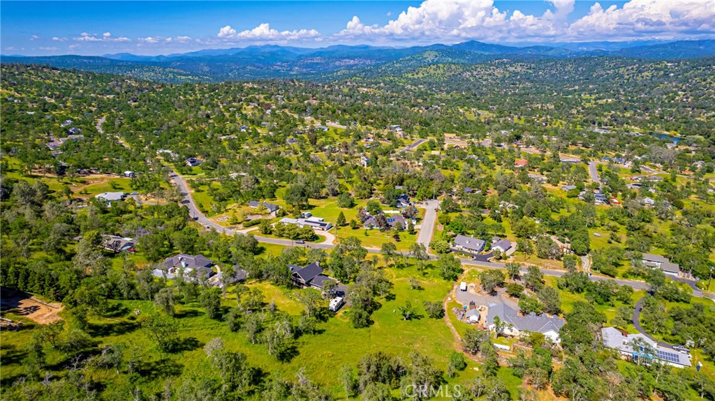 1 Horseshoe DR, Coarsegold, CA 93614