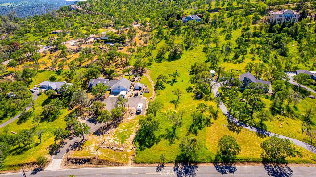 1 Horseshoe DR, Coarsegold, CA 93614