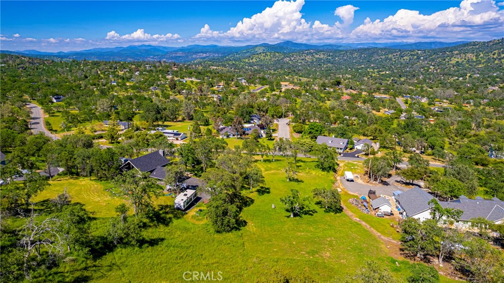 1 Horseshoe DR, Coarsegold, CA 93614