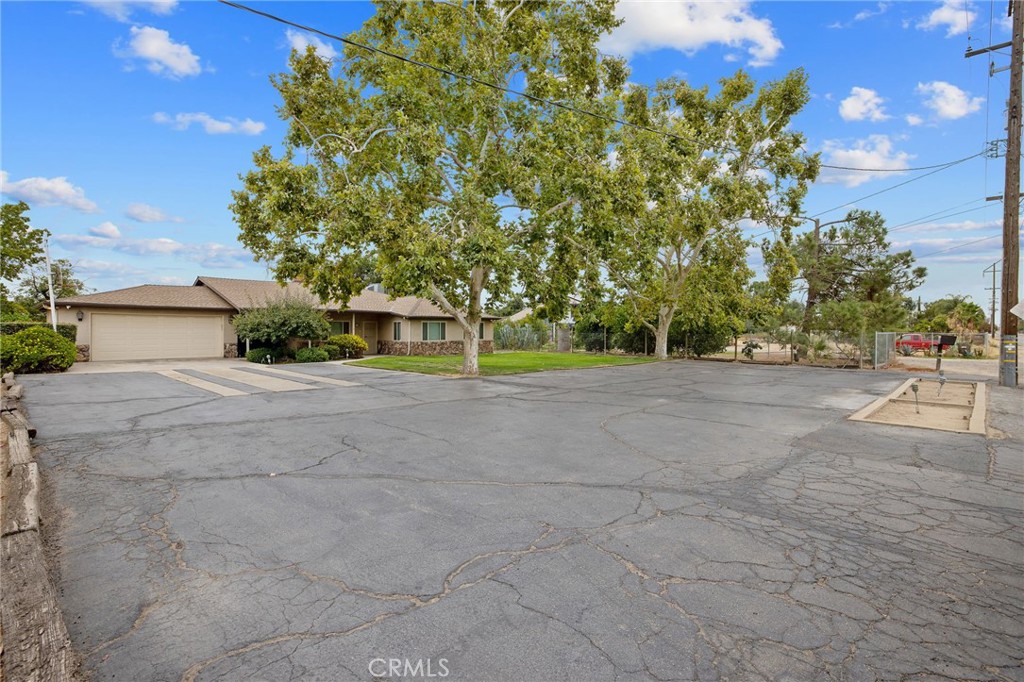 1714 N Blythe, Fresno, CA 93722