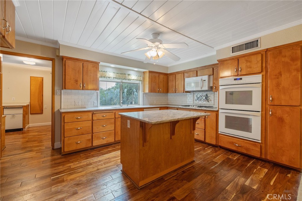 1714 N Blythe, Fresno, CA 93722