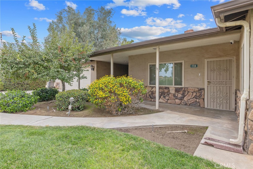1714 N Blythe, Fresno, CA 93722