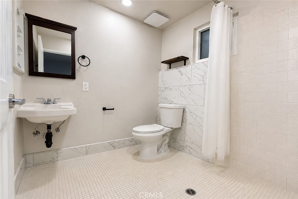 1657 E Paul, Fresno, CA 93710