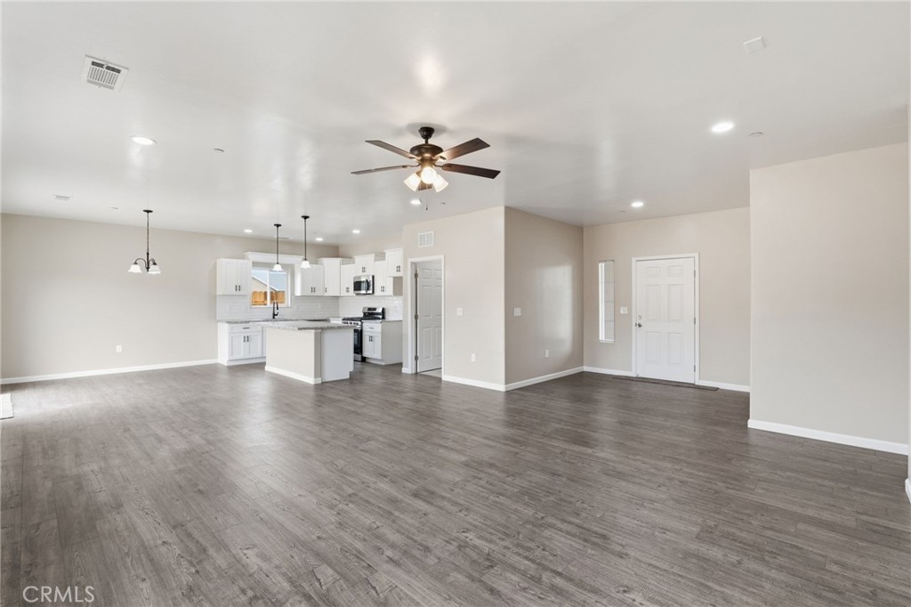 3446 E Grove Ave, Visalia, CA 93292