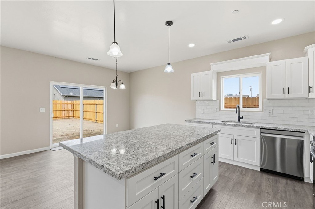 3446 E Grove Ave, Visalia, CA 93292