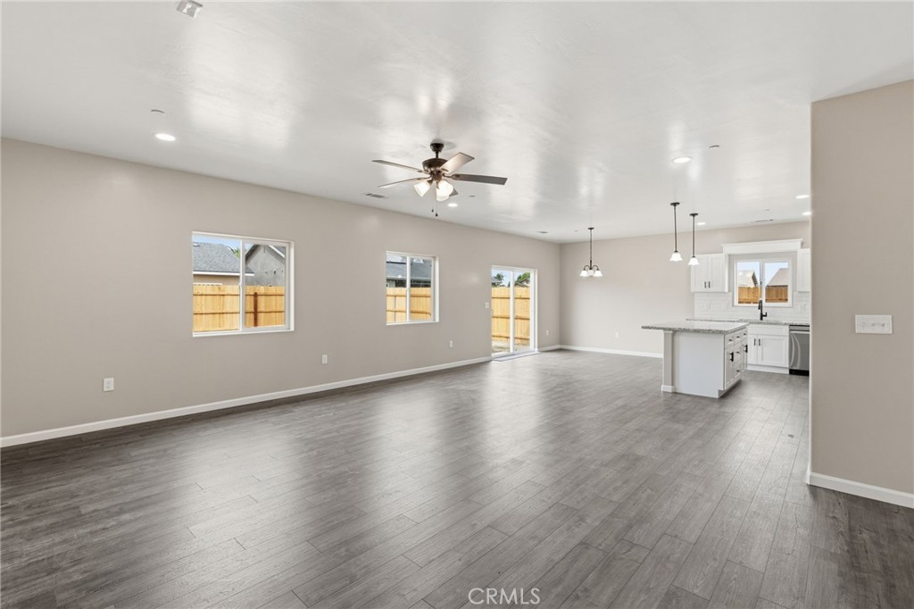 3446 E Grove Ave, Visalia, CA 93292
