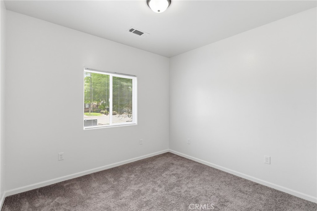 3446 E Grove Ave, Visalia, CA 93292