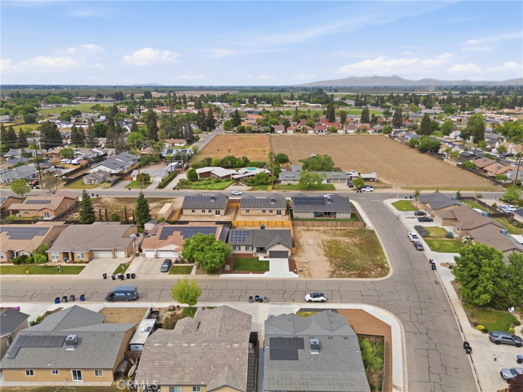 3446 E Grove Ave, Visalia, CA 93292