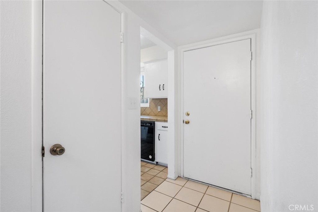 4584 E Tulare, Fresno, CA 93702