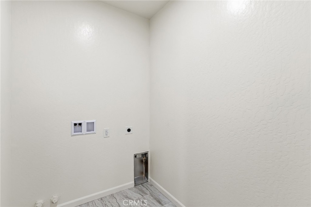 3441 E Douglas Ave, Visalia, CA 93292