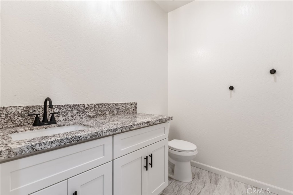 3441 E Douglas Ave, Visalia, CA 93292