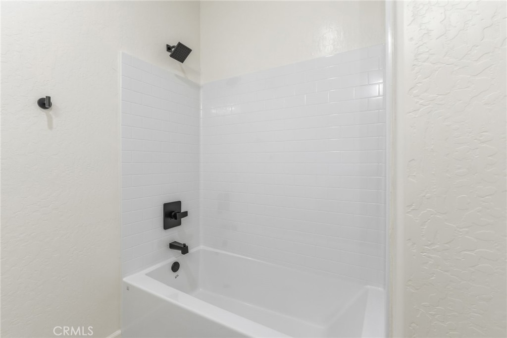 3441 E Douglas Ave, Visalia, CA 93292
