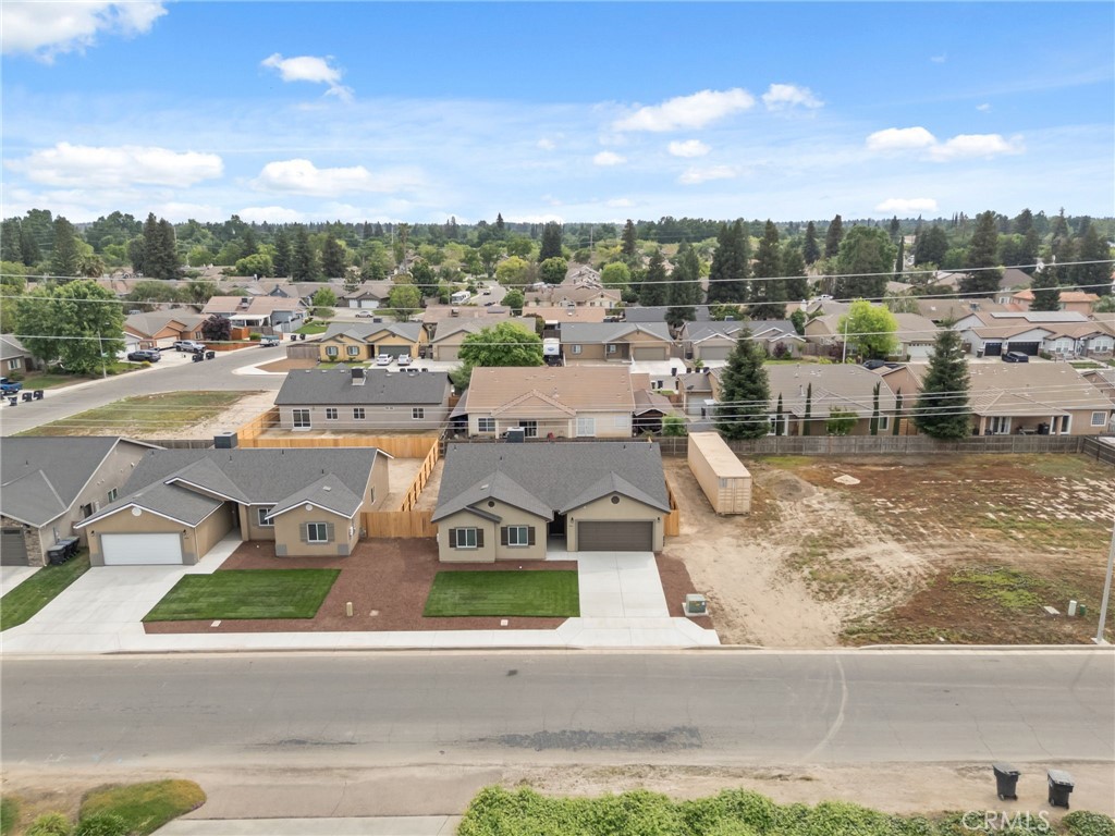 3441 E Douglas Ave, Visalia, CA 93292