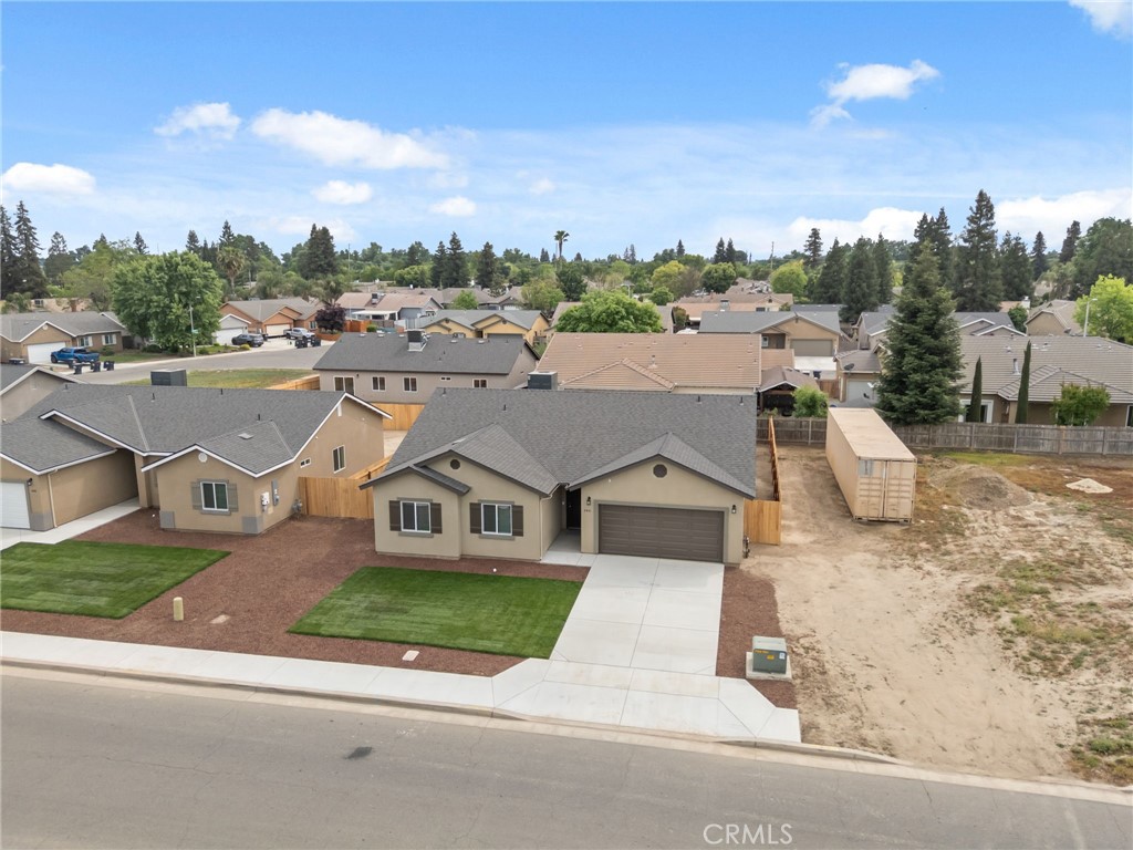3441 E Douglas Ave, Visalia, CA 93292
