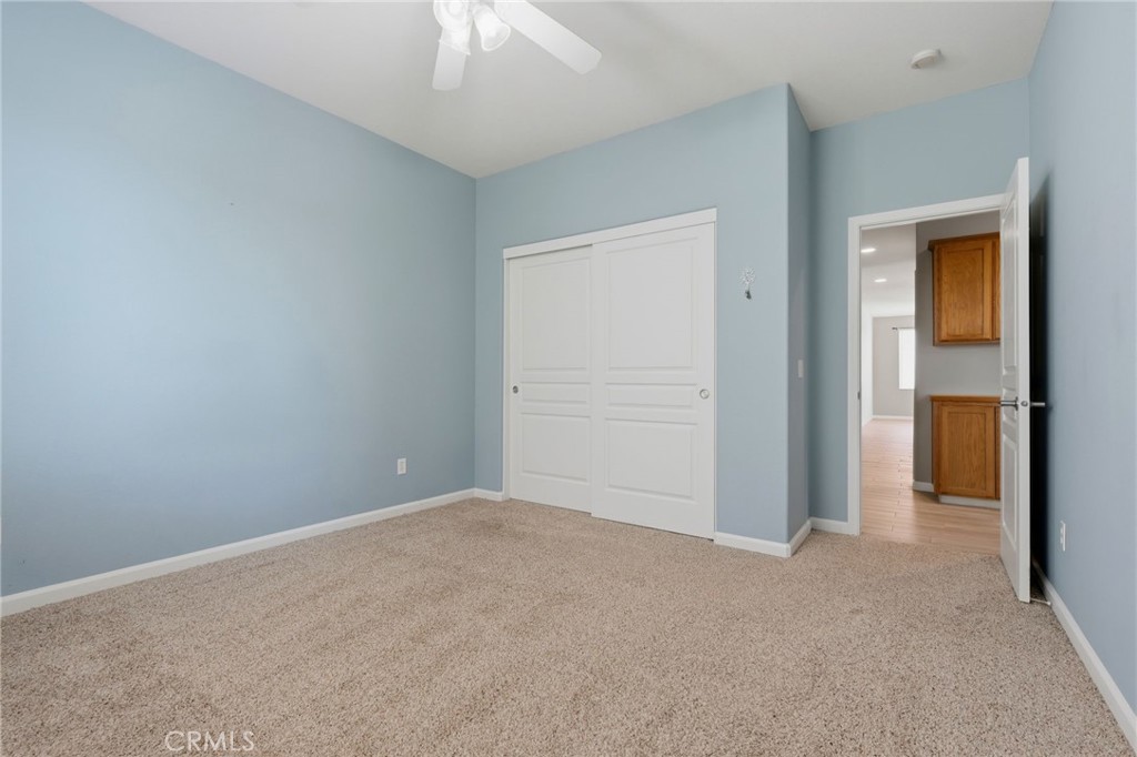 2429 N Oak Grove Ct, Visalia, CA 93291
