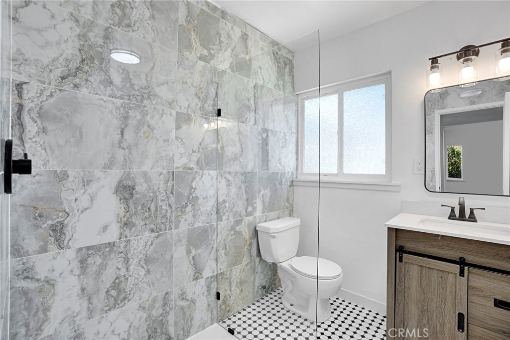 2938 E Willis, Fresno, CA 93726