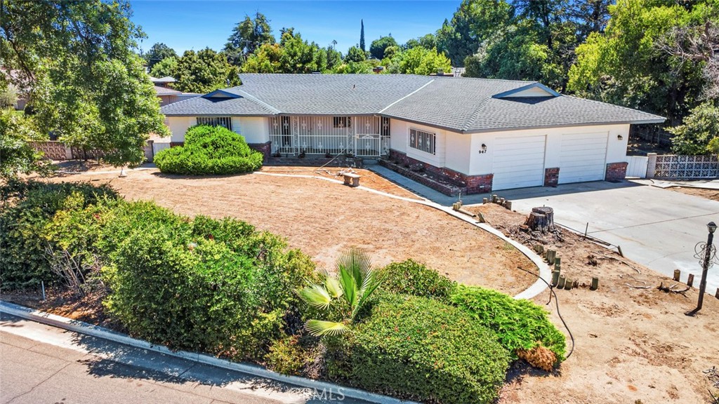 947 S Stanford Ave, Fresno, CA 93727
