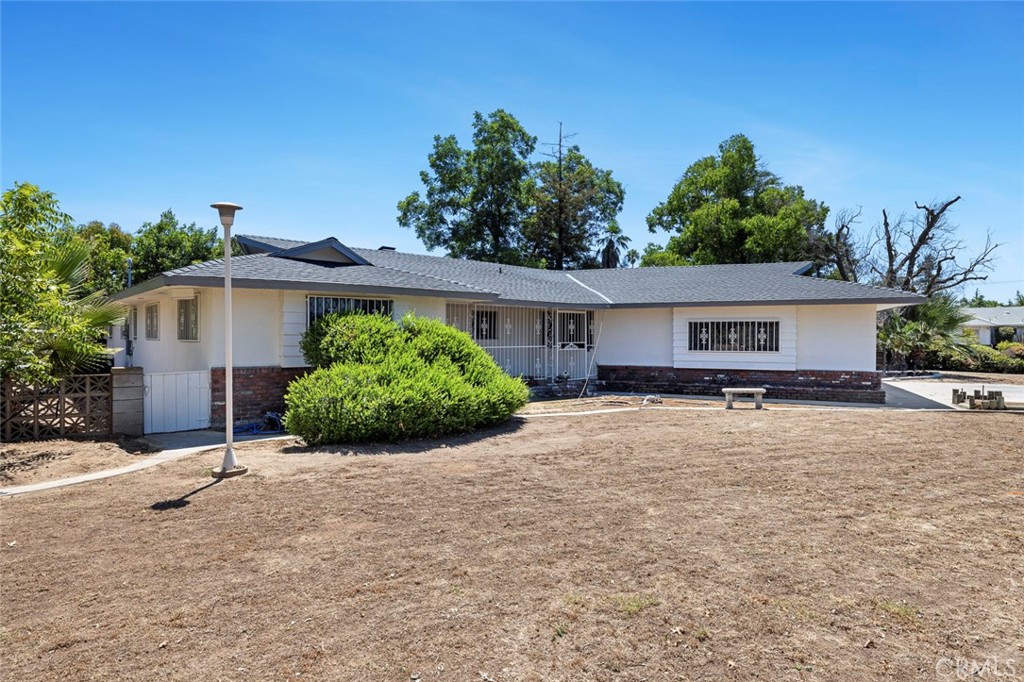 947 S Stanford Ave, Fresno, CA 93727
