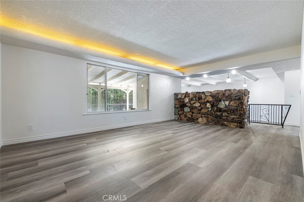 947 S Stanford Ave, Fresno, CA 93727