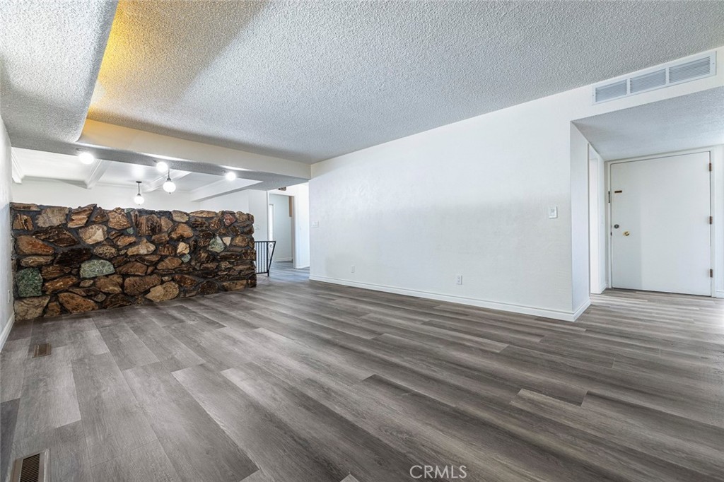 947 S Stanford Ave, Fresno, CA 93727