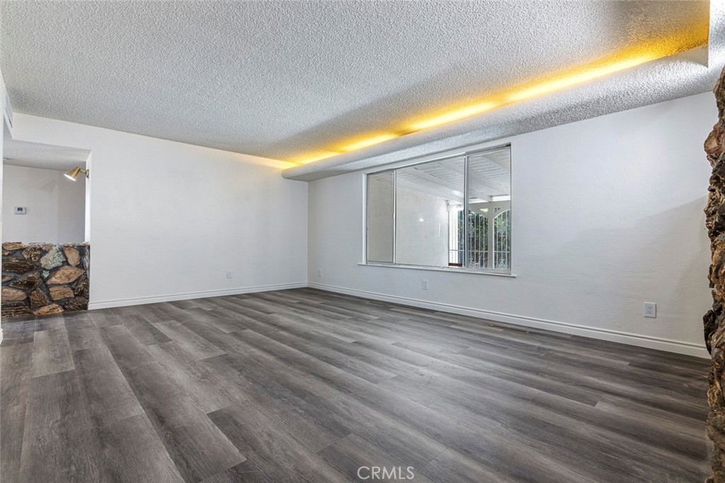 947 S Stanford Ave, Fresno, CA 93727