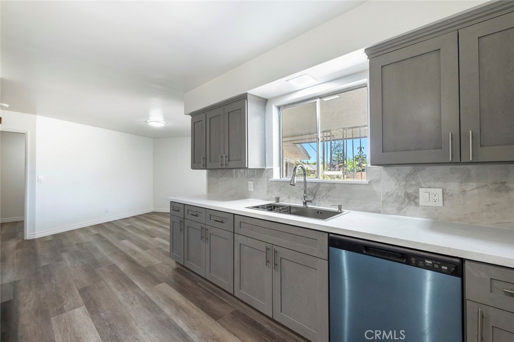 947 S Stanford Ave, Fresno, CA 93727