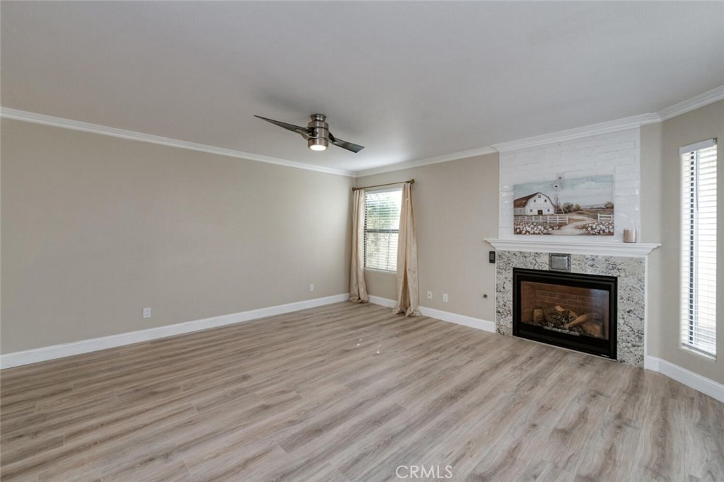 923 E Foxhill, Fresno, CA 93720