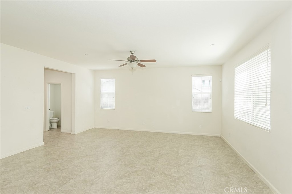 3415 Amanecer Ave, Clovis, CA 93619