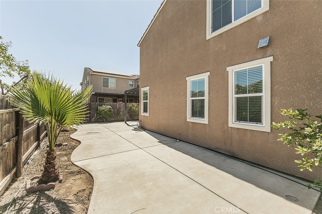 3415 Amanecer Ave, Clovis, CA 93619