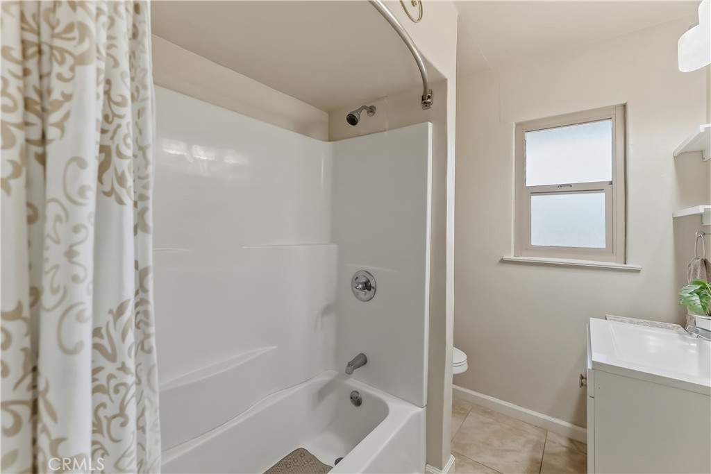 4730 E Richert, Fresno, CA 93726